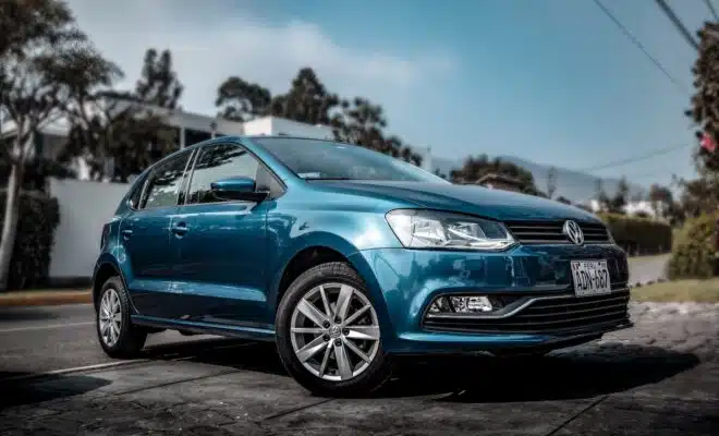 Volkswagen Polo bleue