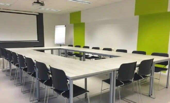 Comment louer une salle de réunion à Paris pour des professionnels