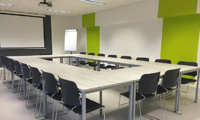 Comment louer une salle de réunion à Paris pour des professionnels
