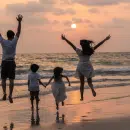 une famille sur une plage