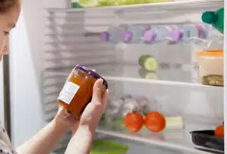 L'importance de la date de péremption : comment comprendre les étiquettes et éviter le gaspillage alimentaire ?