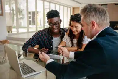 Simuler votre crédit renouvelable : les questions à poser avant de vous engager