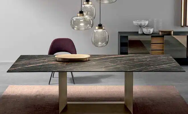 Table extensible en marbre