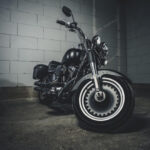 Assurance tous risques vs assurance au tiers : lequel choisir pour sa moto ?