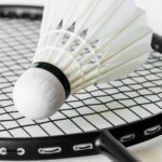 Comment choisir le bon équipement pour jouer au badminton ?