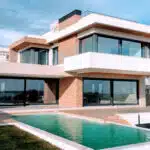 Donnez un style unique à votre maison avec des fenêtres sur mesure !