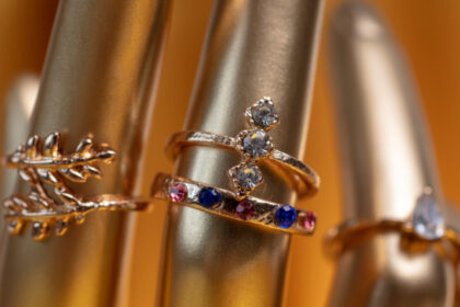 Les bijoux anciens et la mode vintage : une alliance parfaite