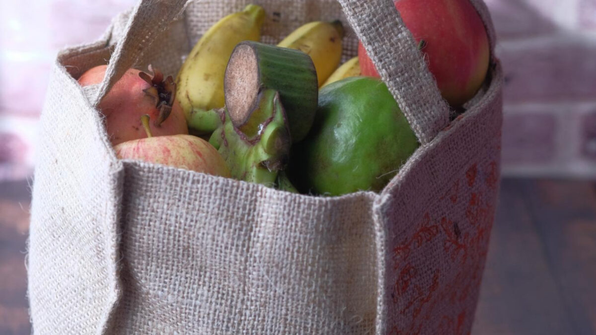 L'importance de personnaliser ses sacs en toile de jute pour les supermarchés